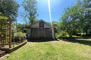 402 E 17th Ave, Cordele, GA 31015 - Photo 3