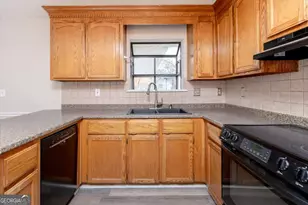 1027 Kathryn Ryals Rd, Warner Robins, GA 31088 - Photo 15