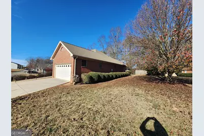 70 Golden Oaks Drive, Hartwell, GA 30643 - Photo 3