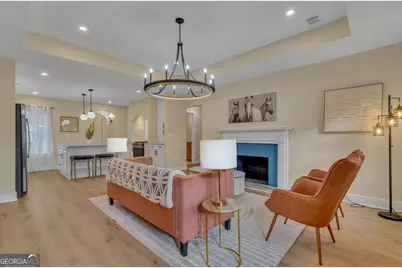 402 E 57th Street, Savannah, GA 31405 - Photo 9