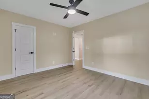 402 E 57th St, Savannah, GA 31405 - Photo 23