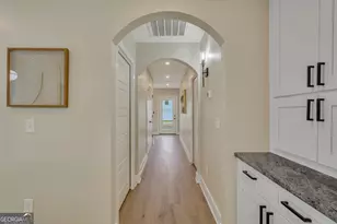 402 E 57th St, Savannah, GA 31405 - Photo 29