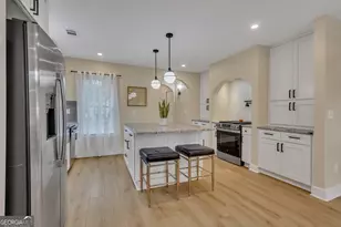 402 E 57th St, Savannah, GA 31405 - Photo 13