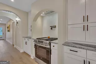 402 E 57th St, Savannah, GA 31405 - Photo 19