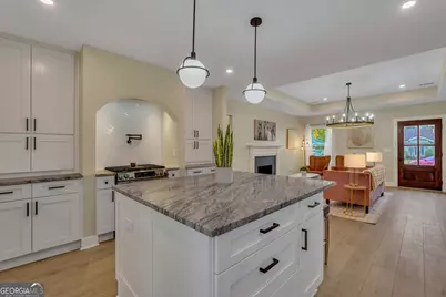 402 E 57th Street, Savannah, GA 31405 - Photo 21