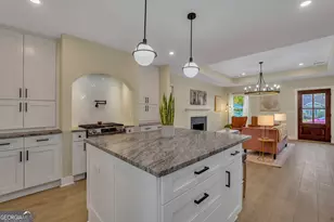 402 E 57th St, Savannah, GA 31405 - Photo 21