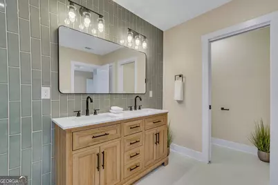 402 E 57th Street, Savannah, GA 31405 - Photo 41