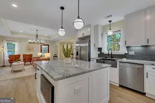 402 E 57th St, Savannah, GA 31405 - Photo 17