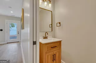 402 E 57th St, Savannah, GA 31405 - Photo 33