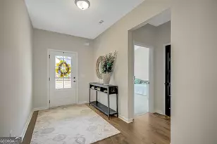 209 Maddington Ct, Senoia, GA 30276 - Photo 11