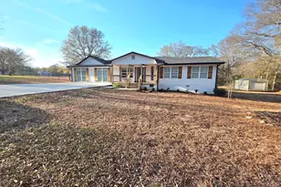 391 Price St, Statham, GA 30666 - Photo 3
