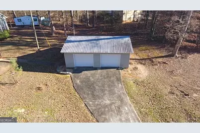 813 Normandy Trail, Lavonia, GA 30553 - Photo 5