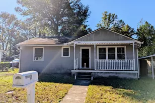 2009 E 57th St, Savannah, GA 31404 - Photo 1