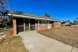 64 Lakeside Dr, Hazlehurst, GA 31539 - Photo 3