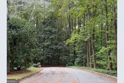 1095 Nawench Drive, Atlanta, GA 30327 - Photo 17