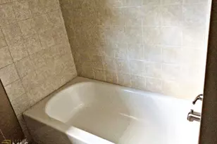 2913 Horse Shoe Dr, Atlanta, GA 30316 - Photo 11