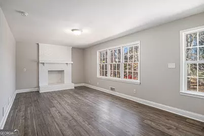 4521 S Roberts Drive, Sugar Hill, GA 30518 - Photo 5