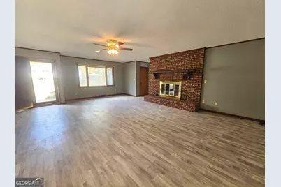 96 Glencrest Drive, Toccoa, GA 30577 - Photo 3