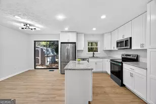 1517 Colony E Cir, Stone Mountain, GA 30083 - Photo 11