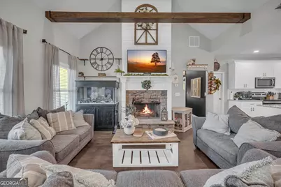 223 Maple Drive, Commerce, GA 30529 - Photo 3