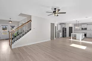 24 Deer Creek Ct, Moreland, GA 30259 - Photo 9