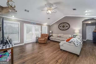 5625 Wooddell Dr, Waycross, GA 31503 - Photo 9