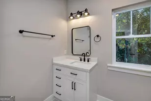 505 Madison St, Darien, GA 31305 - Photo 9