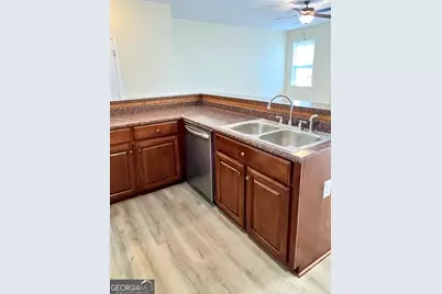 818 E Davis Avenue, Kingsland, GA 31548 - Photo 9