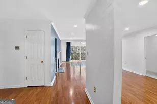 27207 Plantation Dr NE, Atlanta, GA 30324 - Photo 7