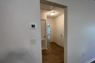 306 S Tillman St, Glennville, GA 30427 - Photo 13