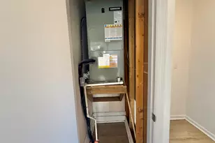 306 S Tillman St, Glennville, GA 30427 - Photo 15