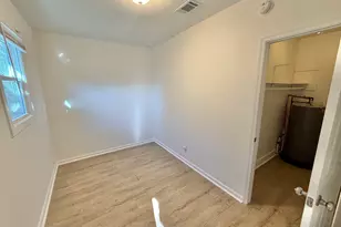 306 S Tillman St, Glennville, GA 30427 - Photo 9