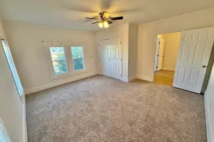 306 S Tillman St, Glennville, GA 30427 - Photo 17