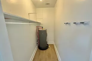 306 S Tillman St, Glennville, GA 30427 - Photo 11