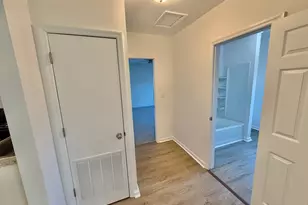 306 S Tillman St, Glennville, GA 30427 - Photo 15