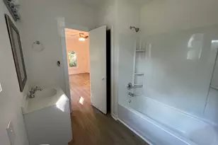 306 S Tillman St, Glennville, GA 30427 - Photo 17