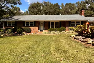 711 W Ridgeway Rd, Maysville, GA 30558 - Photo 1