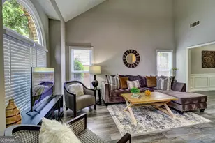 10640 Victory Gate Dr, Johns Creek, GA 30022 - Photo 9