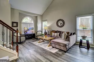 10640 Victory Gate Dr, Johns Creek, GA 30022 - Photo 7