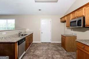 10576 Day Lily Dr, Hampton, GA 30228 - Photo 5