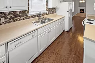 1653 Summerwoods Cir, Griffin, GA 30224 - Photo 3