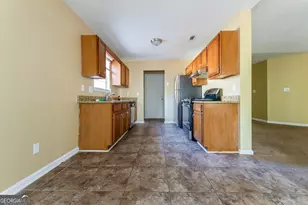 6805 Silver Maple Dr, Rex, GA 30273 - Photo 7