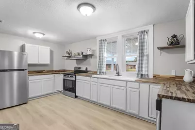 373 S Main Street, Pembroke, GA 31321 - Photo 9