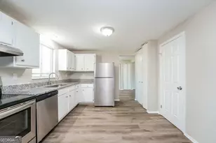 5200 Martins Crossing Rd, Stone Mountain, GA 30088 - Photo 9