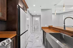 1074 Peachtree Walk NE, Atlanta, GA 30309 - Photo 13