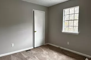 411 Fawnbrook Cir, Griffin, GA 30223 - Photo 9