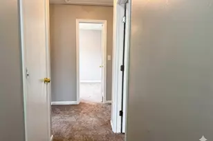 411 Fawnbrook Cir, Griffin, GA 30223 - Photo 7