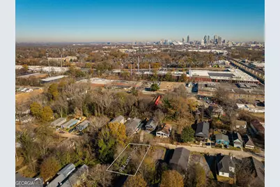 984 Dimmock Street SW, Atlanta, GA 30310 - Photo 1