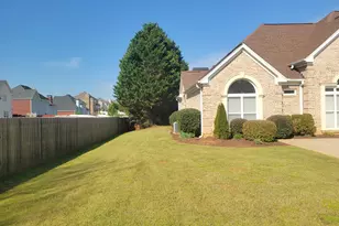 1086 Rowanshyre Cir, McDonough, GA 30253 - Photo 17