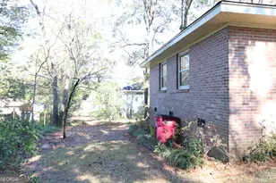 1077 Pike St, Macon, GA 31204 - Photo 3